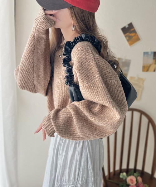 classicalelf（クラシカルエルフ）の「ゆるニットでほどよいあざと感。ふわもちドルマン袖ニットプルオーバー（ニット/セーター・レディース・チャコール/イエロー/グレイッシュベージュ/アイボリー・X-LARGE/LARGE/MEDIUM/SMALL）」の15枚目の写真