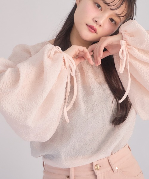 muguet（ミュゲ）の「リボンブラウス / エンボス / シアーブラウス（シャツ/ブラウス・レディース・ホワイト/ピンク・FREE）」の2枚目の写真