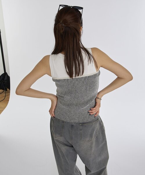 WHO'S WHO gallery（フーズフーギャラリー）の「ニットジップビスチェ（チューブトップ・レディース・オフホワイト/ブラック・FREE）」の5枚目の写真