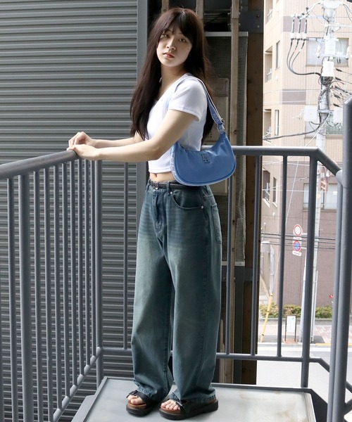 MLB Korea(エムエルビーコリア)の「日本未発売 MLB Korea half moon crossbody bag/ハーフムーン クロスボディー バッグ/ショルダーバッグ(ハンドバッグ・レディース・サックスブルー・FREE)」の14枚目の写真