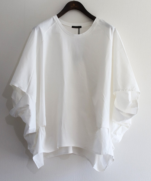 REAL CUBE(リアルキューブ)の「接触冷感デザインタックTシャツ(Tシャツ/カットソー・レディース・オフホワイト/ベージュ・M)」の2枚目の写真