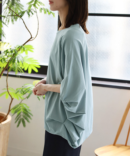 REAL CUBE(リアルキューブ)の「接触冷感デザインタックTシャツ(Tシャツ/カットソー・レディース・オフホワイト/ベージュ・M)」の3枚目の写真