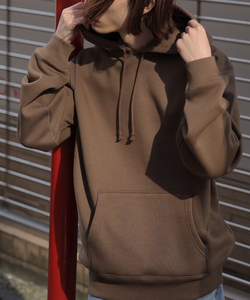 United Athle(ユナイテッドアスレ)の「10.0oz スウェット 裏起毛 プルオーバーパーカー/フーディー 無地 ユニセックス ルーズシルエット(パーカー・メンズ・ダークブラウン/ホワイト/バーガンディー/ライトグリーン/ブラック/オレンジ/パープル/ネイビー/サンドベージュ/ヘザーグレー/グレー/アッシュ/オリーブ・M/L/XL/S)」の1枚目の写真