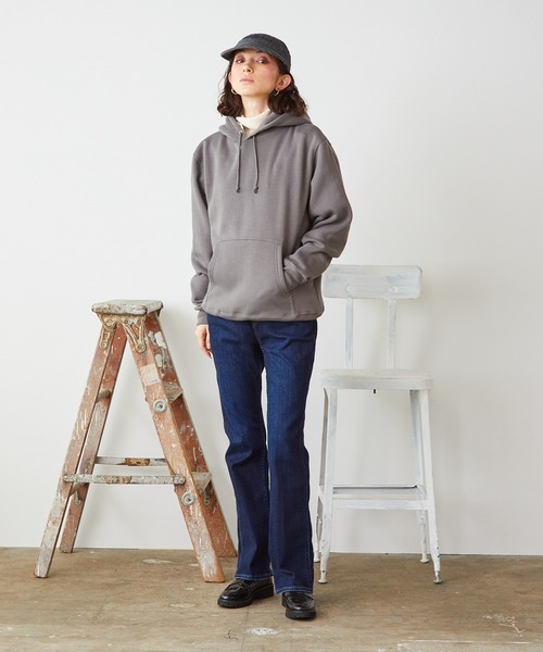 United Athle(ユナイテッドアスレ)の「10.0oz スウェット 裏起毛 プルオーバーパーカー/フーディー 無地 ユニセックス ルーズシルエット(パーカー・メンズ・ダークブラウン/ホワイト/バーガンディー/ライトグリーン/ブラック/オレンジ/パープル/ネイビー/サンドベージュ/ヘザーグレー/グレー/アッシュ/オリーブ・M/L/XL/S)」の16枚目の写真