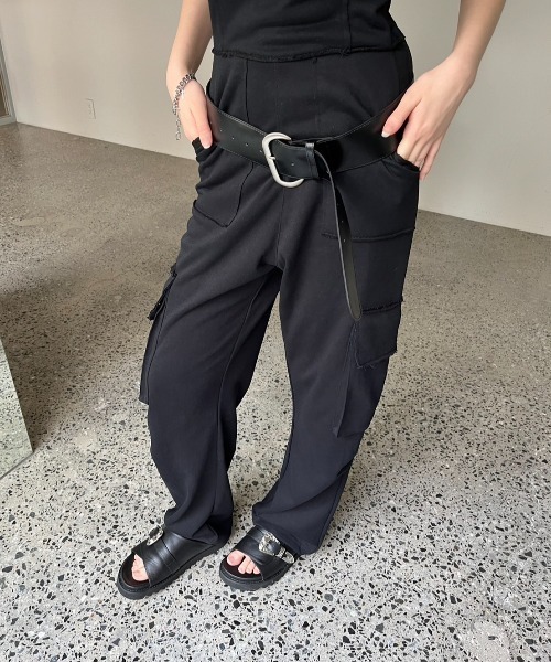 BLONDEY（ブロンディ）の「ワイドレッグスウェットカーゴロンパース 