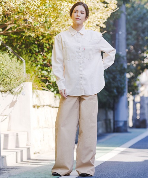 Levi's（リーバイス）の「Levi's/リーバイス XL CHINO（チノパンツ・レディース・ブラック/ダークインディゴブルー/ベージュ/ブラウン・28inch/27inch/26inch/25inch/24inch/23inch）」の14枚目の写真