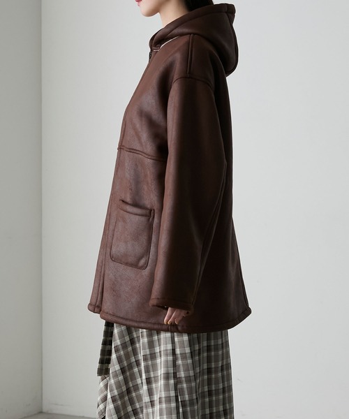 forksy.（フォルクシー）の「【forksy.】リバーシブルボアフーディージップジャケット（ムートンコート・レディース・ブラック/ブラウン・FREE）」の19枚目の写真