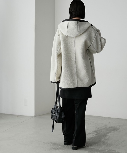 forksy.（フォルクシー）の「【forksy.】リバーシブルボアフーディージップジャケット（ムートンコート・レディース・ブラック/ブラウン・FREE）」の10枚目の写真