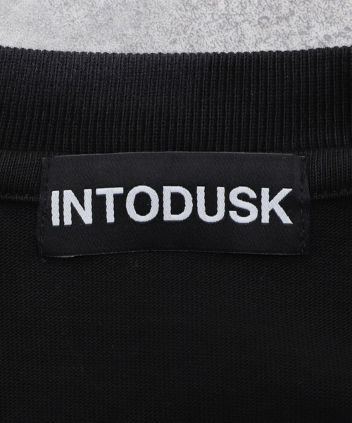 WISM(ウィズム)の「【INTODUSK / イントゥダスク】OVERSIZED LS TEE(Tシャツ/カットソー・メンズ・ブラック・MEDIUM/LARGE)」の12枚目の写真