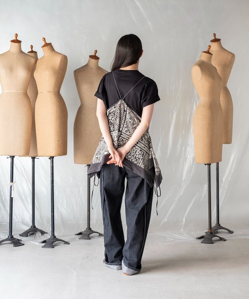 mintdesigns（ミントデザインズ）の「LACE COLLAGE CAMISOLE / レースコラージュキャミソール（キャミソール・レディース・ブラック/グレー・2）」の5枚目の写真