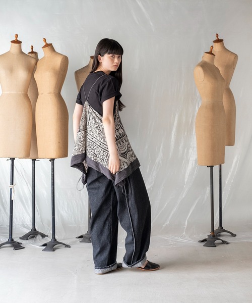 mintdesigns（ミントデザインズ）の「LACE COLLAGE CAMISOLE / レースコラージュキャミソール（キャミソール・レディース・ブラック/グレー・2）」の6枚目の写真