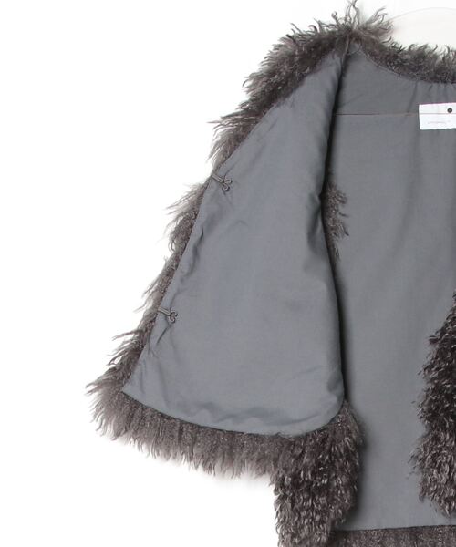 three dots（スリードッツ）の「ウェイビーファー ショートジレ