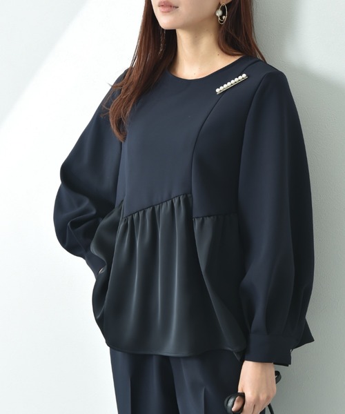 INTERPLANET(インタープラネット)の「TRダブルクロス異素材切替ペプラムブラウス(シャツ/ブラウス・レディース・ネイビー/グレイッシュベージュ・FREE)」の14枚目の写真
