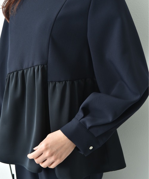 INTERPLANET(インタープラネット)の「TRダブルクロス異素材切替ペプラムブラウス(シャツ/ブラウス・レディース・ネイビー/グレイッシュベージュ・FREE)」の19枚目の写真