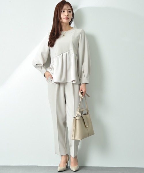 INTERPLANET(インタープラネット)の「TRダブルクロス異素材切替ペプラムブラウス(シャツ/ブラウス・レディース・ネイビー/グレイッシュベージュ・FREE)」の8枚目の写真