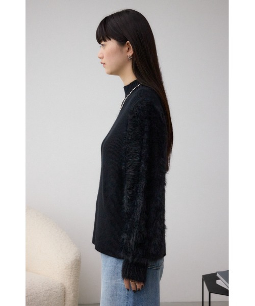 AZUL by moussy（アズールバイマウジー）の「シャギースリーブニットトップス（ニット/セーター・レディース・ブラック/レッド/ライトグレー/オフホワイト・SMALL/MEDIUM）」の19枚目の写真