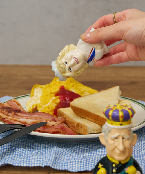 BIRTHDAY BAR（バースデイバー）の「King Charles and Camilla Salt and Pepper（キッチンツール・レディース・ベージュ・0）」の2枚目の写真