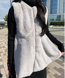 ファーペプラムベスト