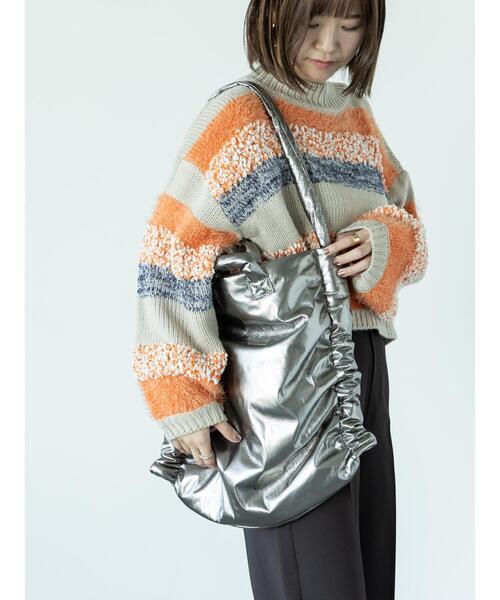 Lugnoncure(ルノンキュール)の「クロスボディバッグ(ハンドバッグ・レディース・ブラック/レッド/シルバー・F)」の7枚目の写真