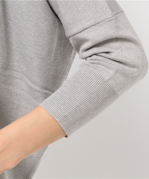 koe（コエ）の「ランダムヘムタートルニットプルオーバー（ニット/セーター・レディース・アイボリー/ネイビー/杢グレー・SMALL/MEDIUM/LARGE）」の9枚目の写真