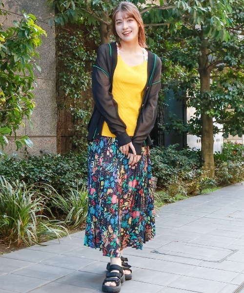 チチカカ（チチカカ）の「カラーリンキングシアーカーディガン（カーディガン/ボレロ・レディース・ベージュ/ブラック/ブルー・FREE）」の4枚目の写真