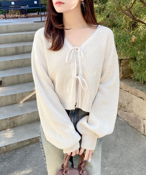 INGNI(イング)の「Vネック2つリボンニットカーディガン(カーディガン/ボレロ・レディース・ブラック/グレー系その他/アイボリー/ピンク/サックスブルー・M)」の8枚目の写真