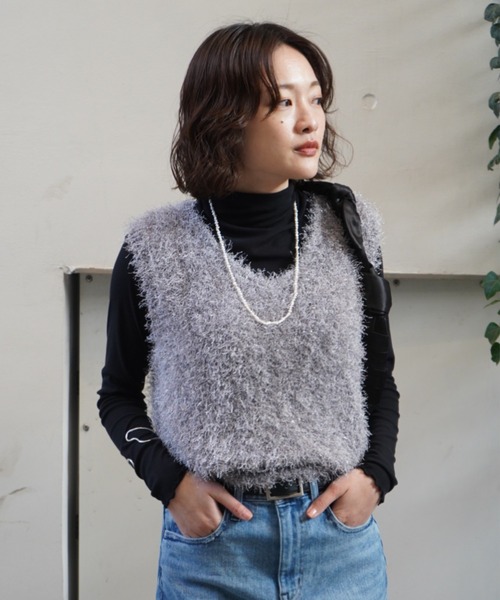 新品未使用タグ付★ sakishimatokyo配色ラメニットベストシルバー セール】【華やぎレイヤードスタイル】ラメシャギーニットベスト
