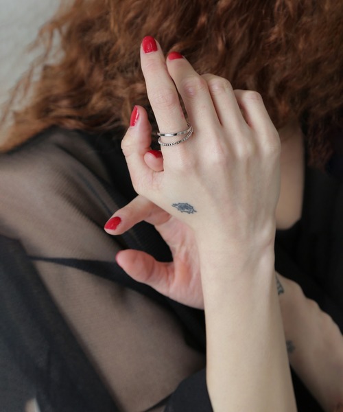 ROSE BUD(ローズバッド)の「(YEONSEO)2Wayイヤーカフ(イヤーカフ・レディース・シルバー・ONE SIZE)」の1枚目の写真