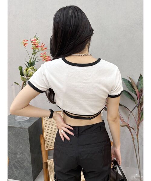 EVRIS（エヴリス）の「FLOWERストラップクロップドＴシャツ（Tシャツ/カットソー・レディース・ホワイト/ブルー/カーキ・FREE）」の18枚目の写真