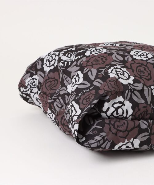 Under the Skin（アンダーザスキン）の「Under the Skin アンダーザスキン/ スコーピオン ローズ ポータブル 総柄バッグ // BAG002（トートバッグ・メンズ・ブラック・FREE）」の3枚目の写真