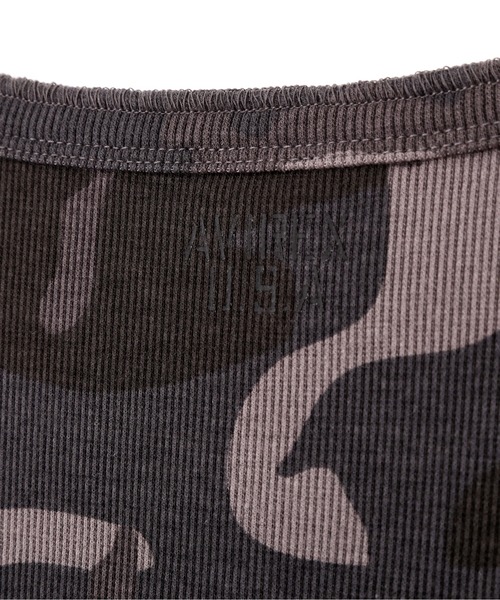 AVIREX（アヴィレックス）の「《WEB限定》DAILY RIB LONG SLEEVE HENLEY NECK T-SHIRT "CAMOUFLAGE" / リブ ヘンリーネック 長袖Tシャツ "カモフラージュ" デイリーウェア / AVIREX / アヴィレックス（Tシャツ/カットソー・メンズ・グレー系カモフラージュ/グリーン系カモフラージュ・SMALL/MEDIUM/LARGE/X-LARGE）」の9枚目の写真