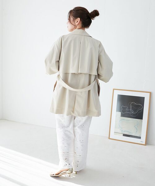 le.coeur blanc（ルクールブラン）の「ボリュームスリーブライトトレンチコート（トレンチコート・レディース・ベージュ/ライトベージュ・38）」の13枚目の写真