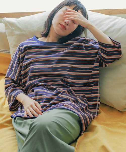 niko and...（ニコアンド）の「COLORマイスターサラットTシャツ（Tシャツ/カットソー・レディース・ネイビー/オフホワイト/イエロー/ブラック・LARGE/MEDIUM）」の3枚目の写真