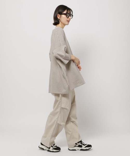 niko and...（ニコアンド）の「COLORマイスターサラットTシャツ（Tシャツ/カットソー・レディース・ネイビー/オフホワイト/イエロー/ブラック・LARGE/MEDIUM）」の13枚目の写真