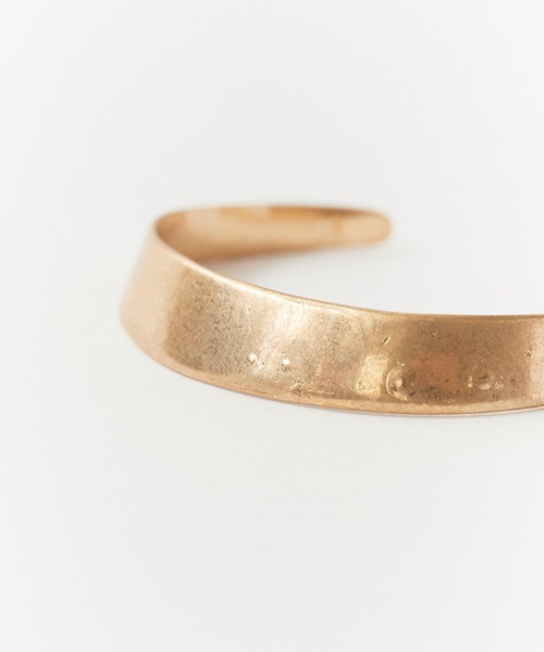 ROOPTOKYO（ループトウキョウ）の「CHI SELECT/カイセレクト 多デザイン 独自マット加工 ブレスレット chi-bangle-1 U（ブレスレット・レディース・ゴールド系/シルバー系・FREE）」の6枚目の写真