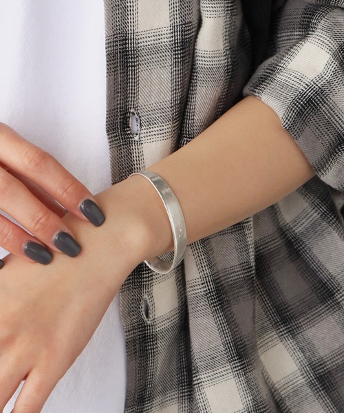 ROOPTOKYO（ループトウキョウ）の「CHI SELECT/カイセレクト 多デザイン 独自マット加工 ブレスレット chi-bangle-1 U（ブレスレット・レディース・ゴールド系/シルバー系・FREE）」の10枚目の写真