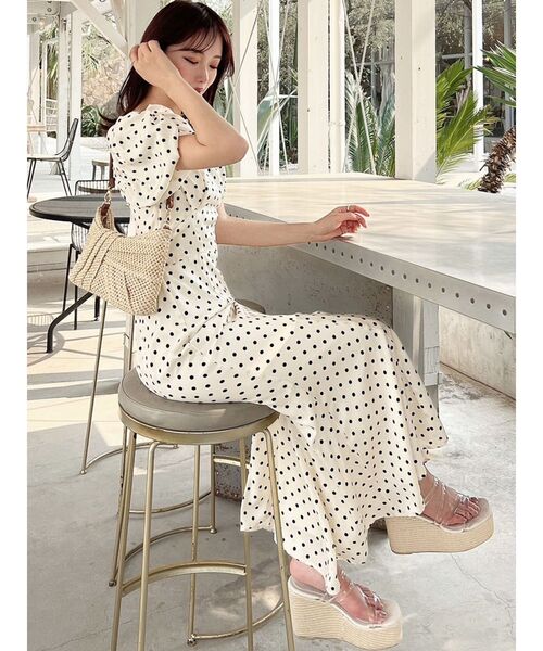 RESEXXY(リゼクシー)の「クリアウェッジサンダル(サンダル・レディース・アイボリー/ブラック・SMALL/MEDIUM/LARGE)」の21枚目の写真