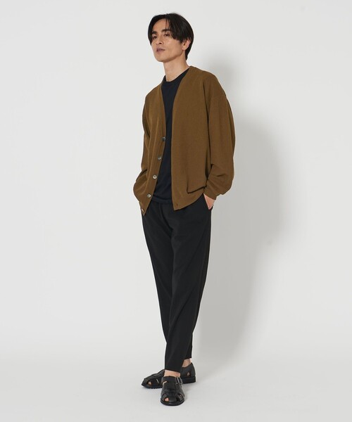 BEAUTY&YOUTH UNITED ARROWS(ビューティーアンドユースユナイテッドアローズ)の「エア ミラノ Vネック カーディガン デオドラント‐抗菌・防臭‐(カーディガン/ボレロ・メンズ・オリーブ/ブラック/ライトグレー・L/XL/S/M)」の6枚目の写真