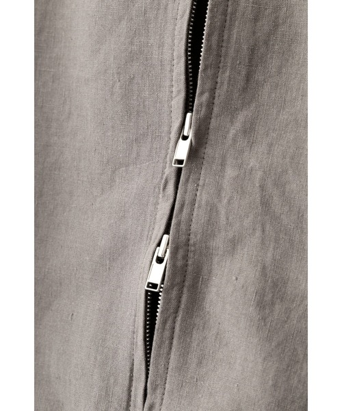 MARGARET HOWELL（マーガレットハウエル）の「LINEN PLAINWEAVE（ブルゾン・メンズ・ベージュ/ネイビー・LARGE/MEDIUM）」の7枚目の写真