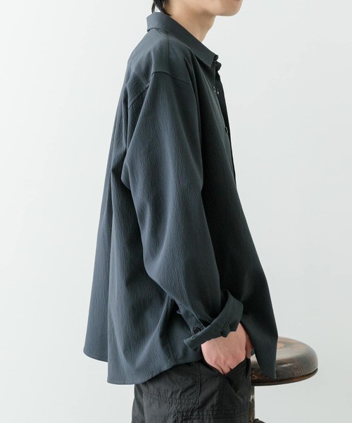 ITEMS URBANRESEARCH（アイテムズ アーバンリサーチ）の「『セットアップ対応』ヨウリュウレギュラーカラー長袖シャツ（シャツ/ブラウス・メンズ・ブラック/ネイビー/ブラウン・MEDIUM/LARGE）」の12枚目の写真