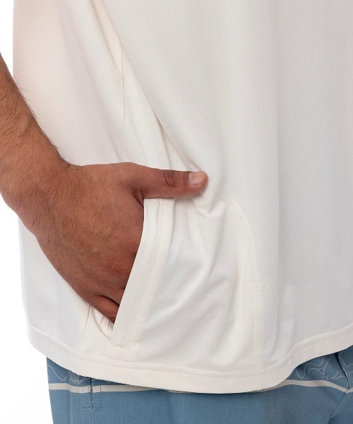 BILLABONG(ビラボン)の「BILLABONG メンズ AIR DRY MESH HALF SLEEVE サーフTシャツ 【2025年春夏モデル】/ビラボン水陸両用水陸両用サイドポケット付きバックプリント半袖ラッシュガード(水着)(ラッシュガード・メンズ・ブラック/パープル/ライトベージュ・MEDIUM/LARGE/X-LARGE)」の14枚目の写真