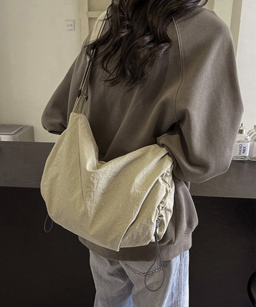 Miniministore(ミニミニストア)の「ドローストリングショルダーバッグ 韓国風(ショルダーバッグ・レディース・ブラック/ブルー/グレー/ベージュ/オレンジ・FREE)」の3枚目の写真