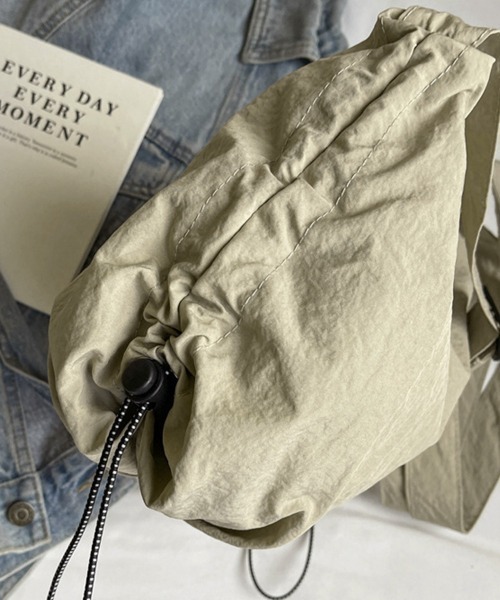 Miniministore(ミニミニストア)の「ドローストリングショルダーバッグ 韓国風(ショルダーバッグ・レディース・ブラック/ブルー/グレー/ベージュ/オレンジ・FREE)」の15枚目の写真