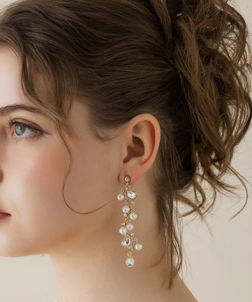 LA MUe(ラミュー)の「【LA MUE】パール×ビジューウェーブラインピアス(ピアス(両耳用)・レディース・シルバー/ゴールド・FREE)」の5枚目の写真