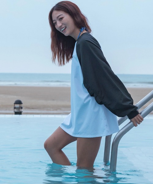 ROXY(ロキシー)の「LA PALMA /ロキシー水陸両用サンプロテクションラグランスリーブトップス(水着)(Tシャツ/カットソー・レディース・ブラック系その他/ブラック/イエロー・LARGE/MEDIUM/SMALL)」の18枚目の写真