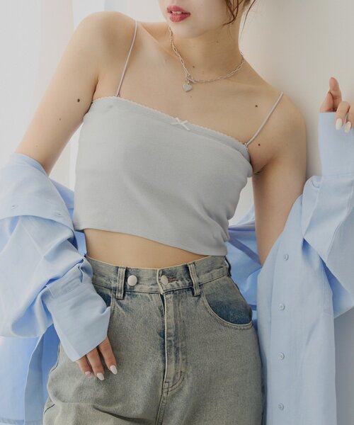 Chico（チコ）の「取り外しキャミストラップリブベアトップ（キャミソール・レディース・ブルー/ピンク/ホワイト/ネイビー・FREE）」の3枚目の写真