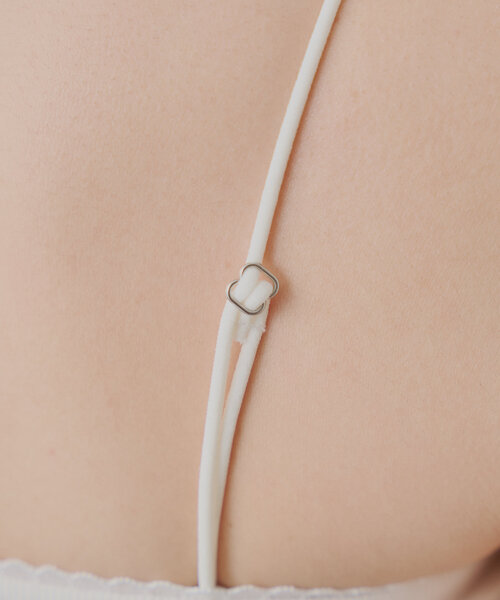 Chico（チコ）の「取り外しキャミストラップリブベアトップ（キャミソール・レディース・ブルー/ピンク/ホワイト/ネイビー・FREE）」の14枚目の写真