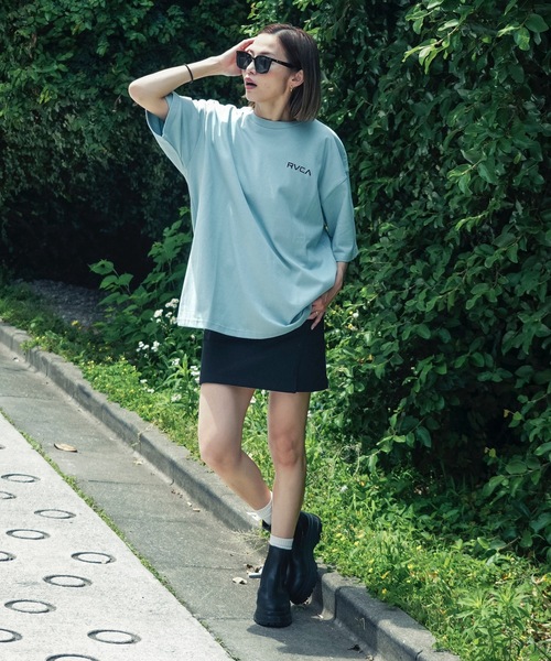 RVCA(ルーカ)の「RVCA メンズ BOX SS Tシャツ 【2025年夏モデル】/ルーカバックプリント半袖ロゴTシャツ(Tシャツ/カットソー・メンズ・スミクロ/ホワイト/オリーブ/ライトブルー/ブラック・SMALL/MEDIUM/LARGE/X-LARGE)」の17枚目の写真