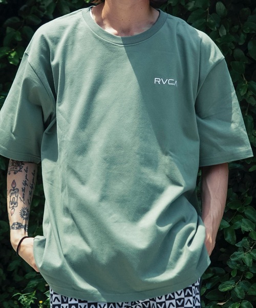 RVCA(ルーカ)の「RVCA メンズ BOX SS Tシャツ 【2025年夏モデル】/ルーカバックプリント半袖ロゴTシャツ(Tシャツ/カットソー・メンズ・スミクロ/ホワイト/オリーブ/ライトブルー/ブラック・SMALL/MEDIUM/LARGE/X-LARGE)」の11枚目の写真