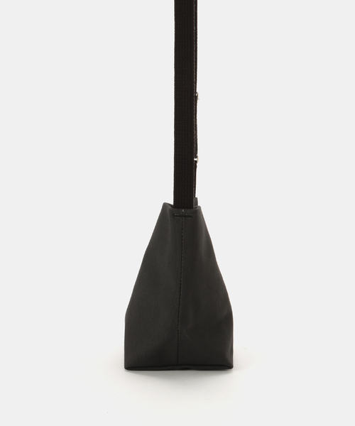 ORCIVAL（オーシバル）の「【ORCIVAL/オーシバル】 LCV_SHOULDER POUCH MEDIUM（ショルダーバッグ・レディース・ブラック系その他/ホワイト系その他・FREE）」の15枚目の写真